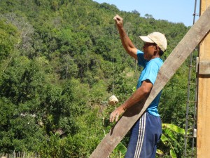 the builder made the posts straight with a home made plumb line.  It worked perfectly every time.  