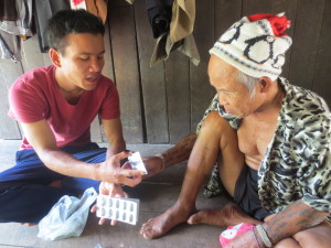 BletJhaw giving follow-up instructions to a patient.